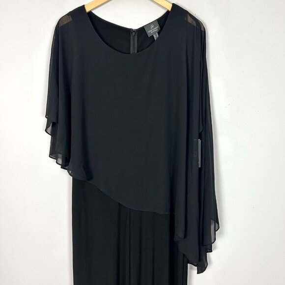 NEW Adrianna Papell Matte Jersey Cape Jumpsuit Black Flowy Size 10 Women's - Picture 3 of 6